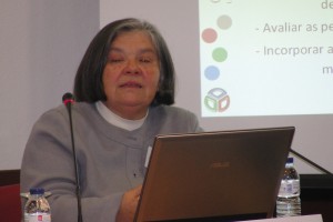 Comunicação da Prof.ª Celeste Coelho no Seminário de apresentação do Projeto ForeStake no concelho de Góis – 11 março 2011(Fundo: Universidade de Aveiro)