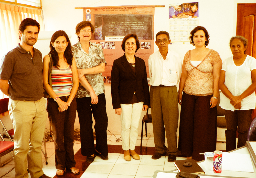 2010, junho,  com Presidente do INFORDEPE à época, Dr. Antoninho Pires, Timor Leste 