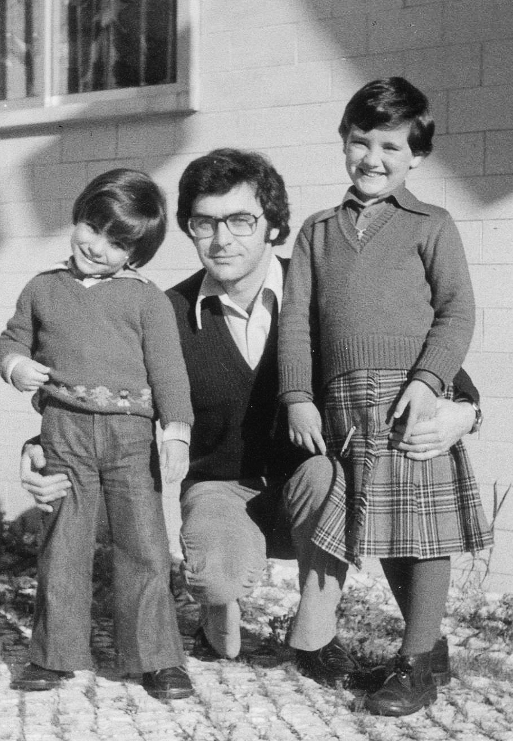 1979, fevereiro, Ana (6 anos) e Jorge (4 anos) com o pai, Coimbra