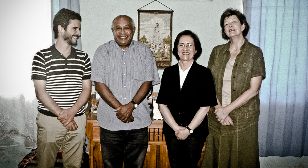 2009, julho, com Bispo D. Basílio do Nascimento, Baucau, Timor Leste 
