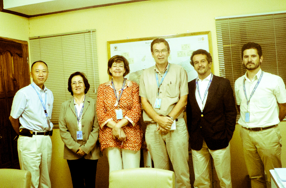 2009, julho, com responsáveis pela UNICEF, Timor-Leste