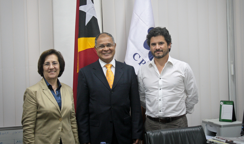 2012, outubro, com o Presidente do Parlamento Nacional Dr. Vicente Guterres, Timor Leste 